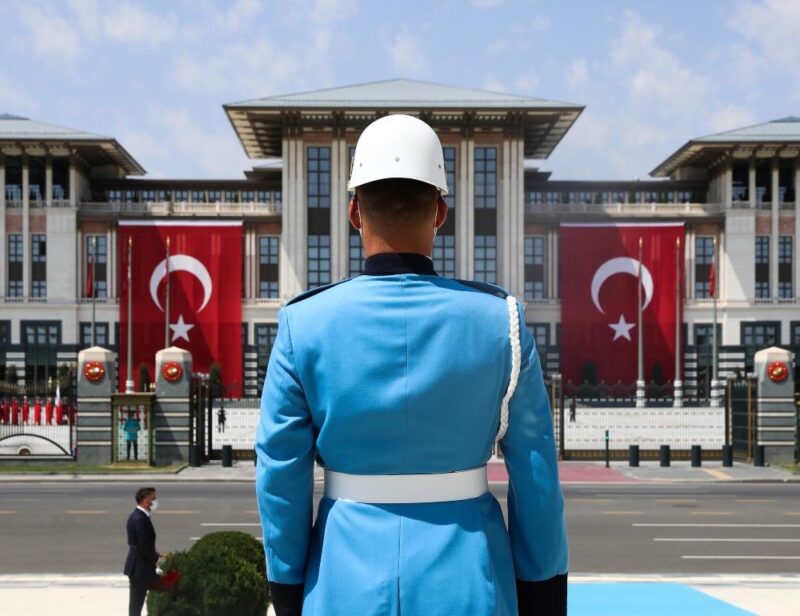 Αυξάνονται οι φωνές που καλούν τις ΗΠΑ να επανεξετάσουν την πολιτική τους έναντι της Τουρκίας