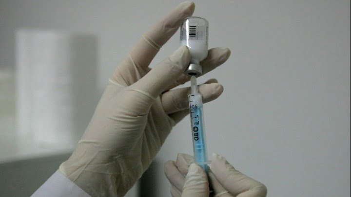 Ουγγαρία: Πρώτη χώρα της ΕΕ που παραλαμβάνει δόσεις του κινεζικού εμβολίου