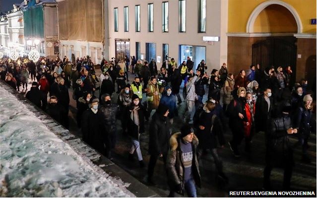 Η Ρωσία απέλασε Ευρωπαίους διπλωμάτες που διαδήλωναν υπέρ του Ναβάλνι