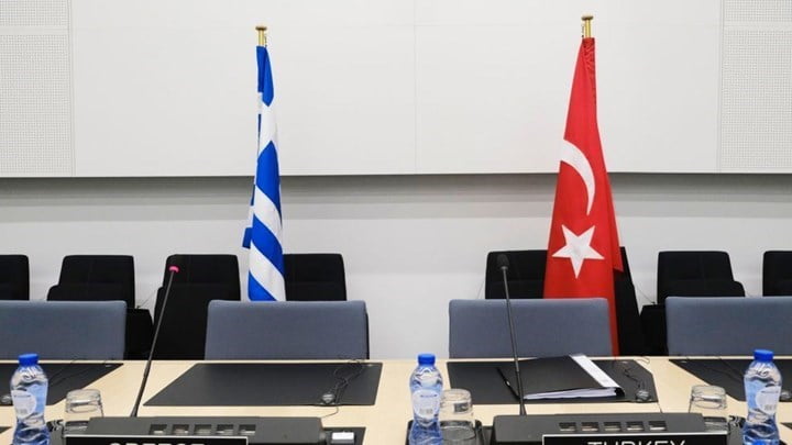 Διερευνητικές Ελλάδας – Τουρκίας: Στον αέρα η διεξαγωγή της επόμενης συνάντησης