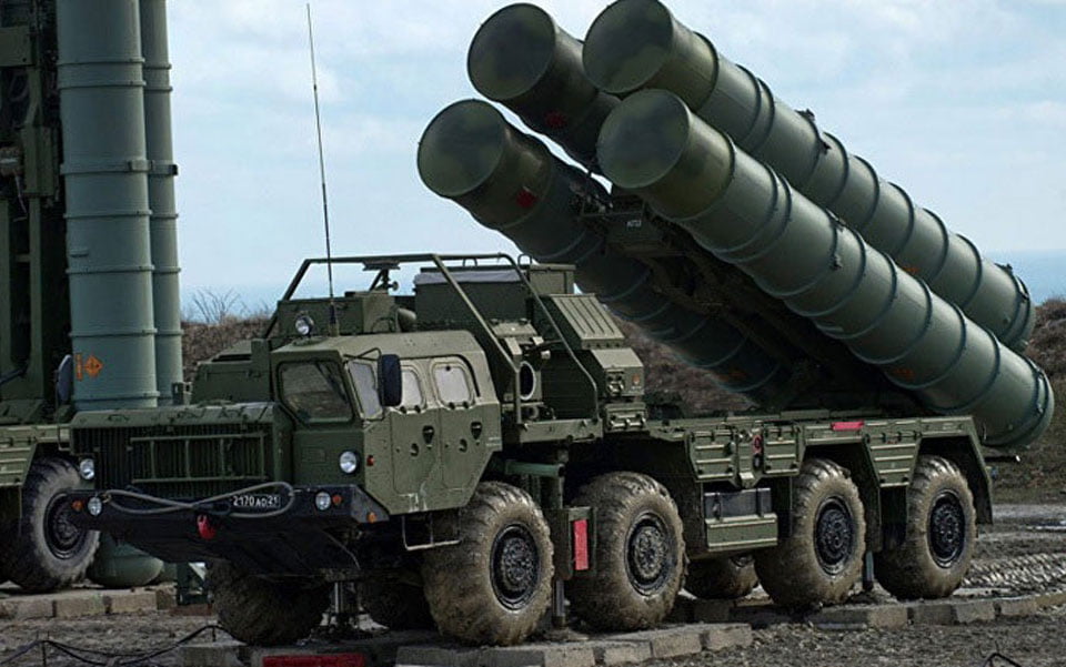 Μη ρεαλιστική η πρόταση για αποστολή των S-400 στην Ουκρανία, λένε στην Τουρκία