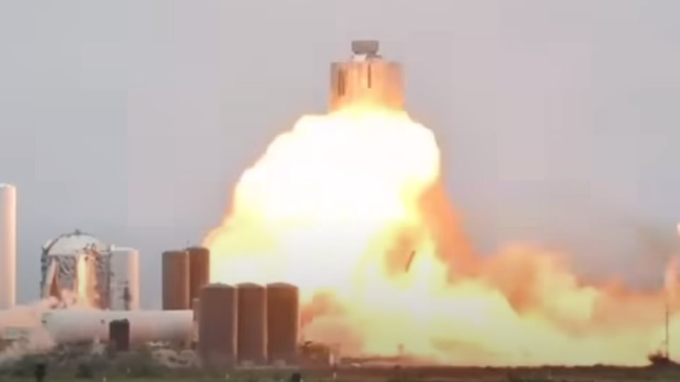 Κατάφερε να προσγειωθεί, αλλά λίγο μετά εξερράγη και ο τρίτος υπό δοκιμή πύραυλος της Space X (Βίντεο)