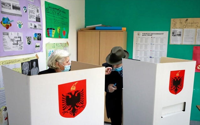 Αλβανία: Άνοιξαν οι κάλπες για τις βουλευτικές εκλογές