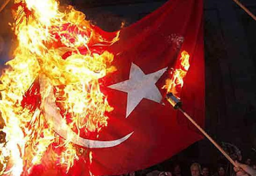 Τουρκία: Πλησιάζει εμφύλιος πόλεμος;