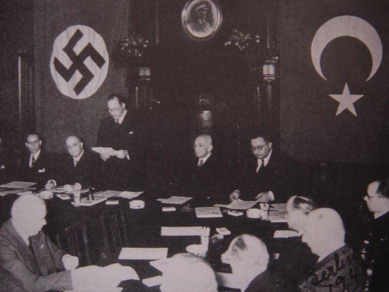 Επετειακό: 80 χρόνια πριν… Όταν η Τουρκία υπέγραφε συμφωνία φιλίας με τη Γερμανία του Χίτλερ