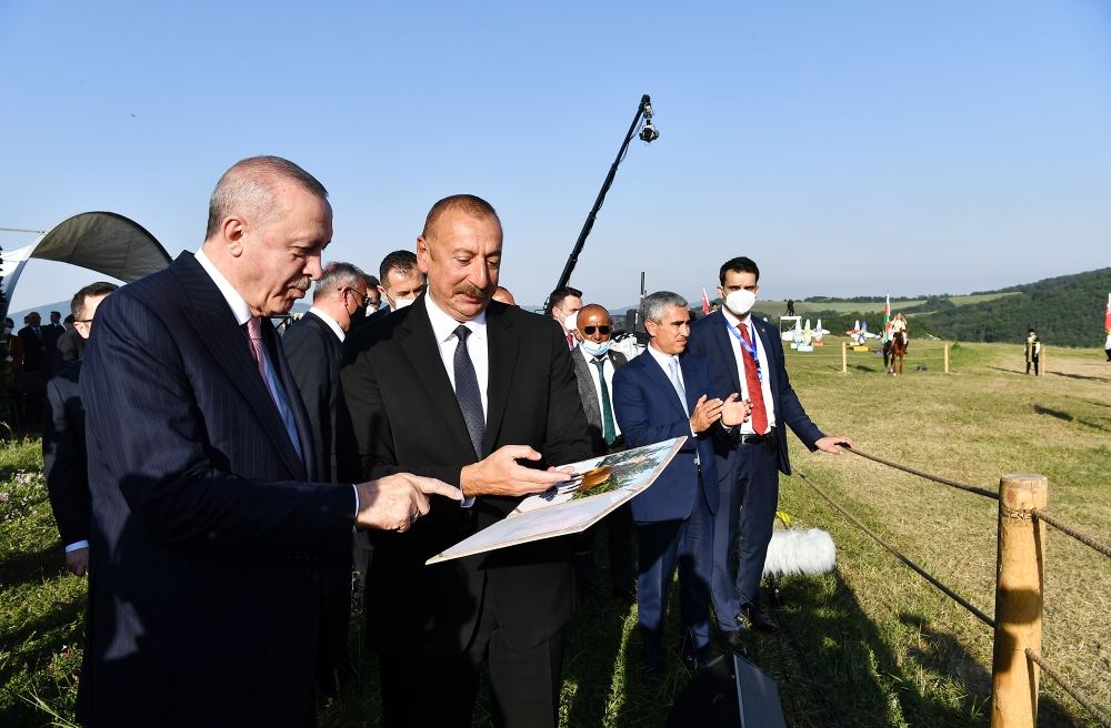 Ο Ερντογάν δεν απέκλεισε τη δυνατότητα δημιουργίας τουρκικής στρατιωτικής βάσης στο Αζερμπαϊτζάν