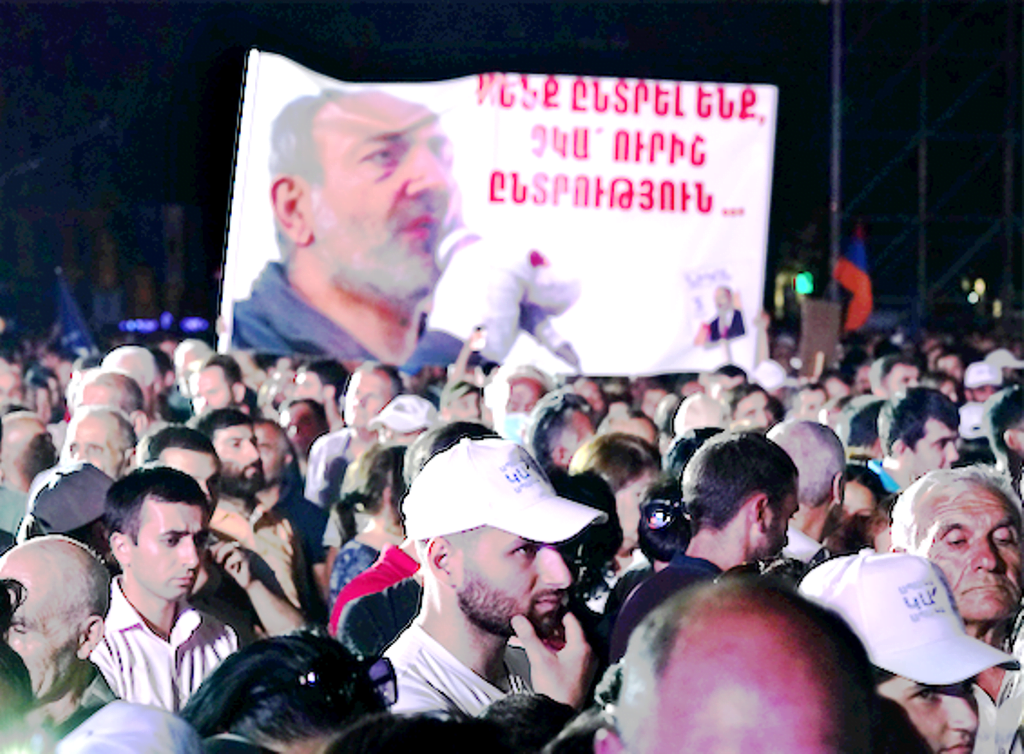Αρμενία: Ο Πασινιάν κερδίζει τις νομοθετικές εκλογές, η αντιπολίτευση αμφισβητεί