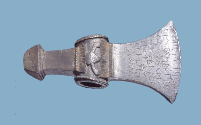 Ο πέλεκυς του Κυνίσκου – Η φοβερή ιστορία του θησαυρού της Magna Grecia που κατέληξε στο Βρετανικό Μουσείο
