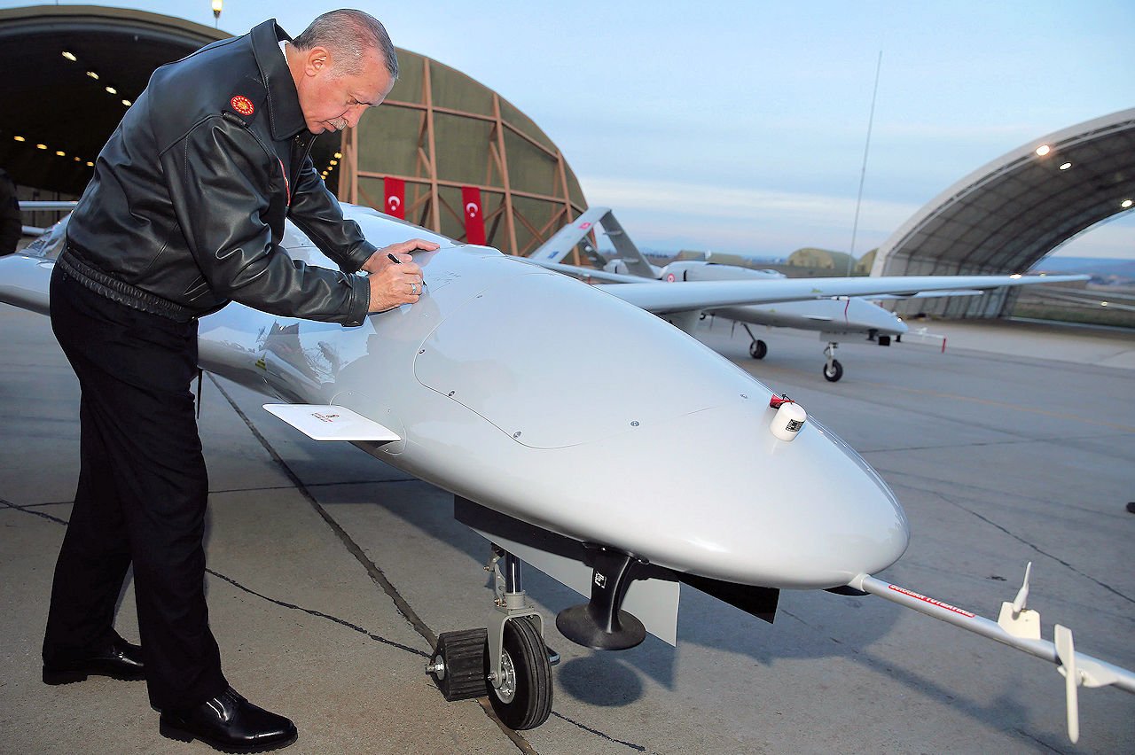 Βουλευτής του Ερντογάν: Οι ΗΠΑ είπαν στην Πολωνία να αγοράσει τουρκικά drone