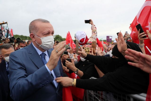 Δημοσκόπηση-ράπισμα για τον Ερντογάν: Αποτυχημένη η διακυβέρνηση του