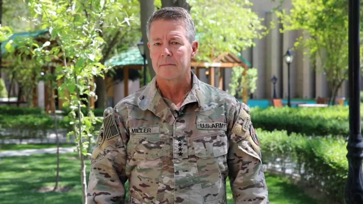 Τέλος εποχής για τον διοικητή των αμερικανικών δυνάμεων και του ΝΑΤΟ στο Αφγανιστάν