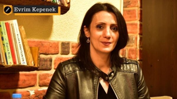 Η κούρδισσα συγγραφέας Meral Şimşek βασανίστηκε με γυμνή σωματική εξέταση από αστυνομικούς στην Ελλάδα