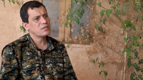 Ο Μαζλούμ Αμπντί απευθύνει έκκληση στον Διεθνή Συνασπισμό να επαναπατρίσει τις οικογένειες του ISIS από τους καταυλισμούς στη ΒΑ Συρία