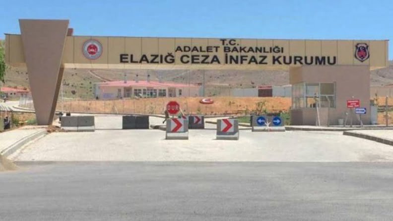 Τουρκία: Επιφανής Κούρδισσα πολιτικός απειλείται στη φυλακή επειδή «τραγουδούσε σε μη αναγνωρισμένη γλώσσα»
