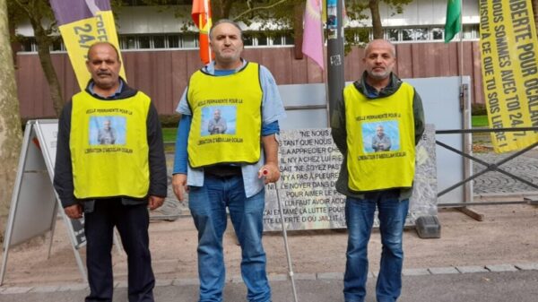 Ακτιβιστές από το Μάιντς αναλαμβάνουν την διαμαρτυρία “Ελευθερία για τον Οτσαλάν”