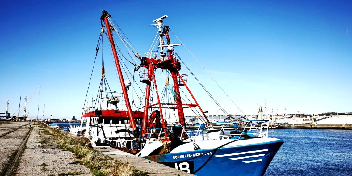 Βρετανία: Απειλεί με αντίποινα τη Γαλλία για την κατάσχεση αλιευτικού – Στο πλευρού του Παρισιού η ΕΕ