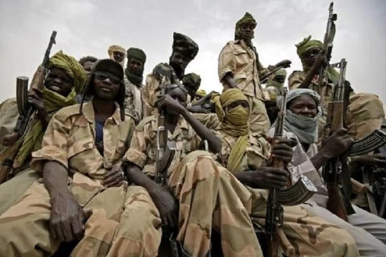 Στρατιωτικό πραξικόπημα στο Σουδάν: Υπό κράτηση ο πρωθυπουργός – Έφοδος σε δημόσια τηλεόραση και ραδιοφωνία – Ανησυχία Μπορέλ