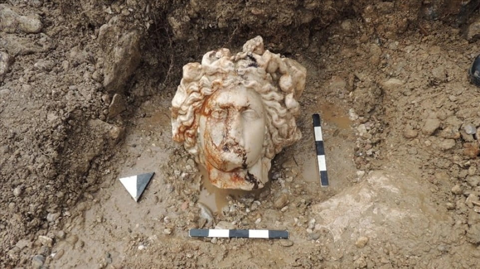 Τουρκία : Αρχαίες κεφαλές αγαλμάτων της Αφροδίτης και του Διόνυσου εντοπίστηκαν στην Κιουτάχεια