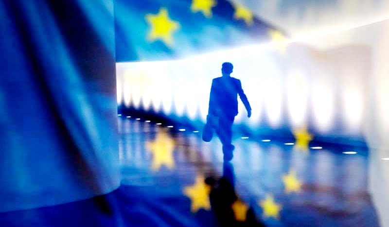 Μήπως ετοιμάζεται πολιτικό πραξικόπημα στο κόρφο της Ευρωπαϊκής Ένωσης;