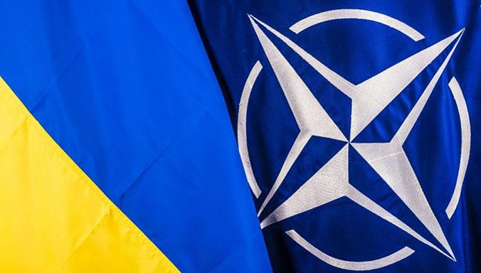 ΝΑΤΟ: Απειλεί τη Ρωσία και ζητά «ουσιαστικό διάλογο» για την Ουκρανία