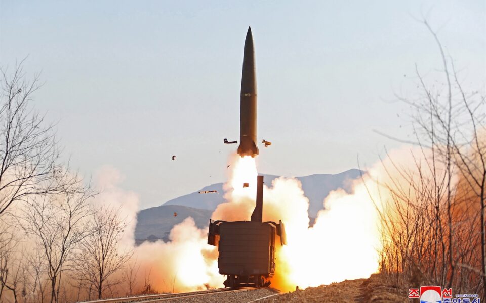 Η πυραυλική «φλυαρία» της Βόρειας Κορέας