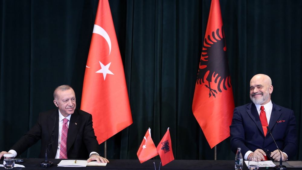 Η νέα άλωση της Αλβανίας από την Τουρκία – Τουρκικά θα μαθαίνουν τα μικρά Αλβανόπουλα;