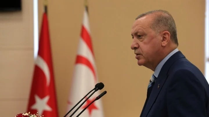 Τουρκία: Τα κοσμήματα του λαού κρυφοκοιτάζει ο «σουλτάνος» του πληθωρισμού και της ακρίβειας, Ταγίπ Ερντογάν