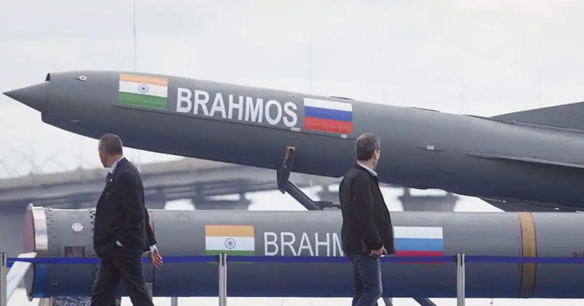 Συνεργασία Ρωσίας-Ινδίας για πυραύλους-άρματα μάχης & αμερικανικές προειδοποιήσεις