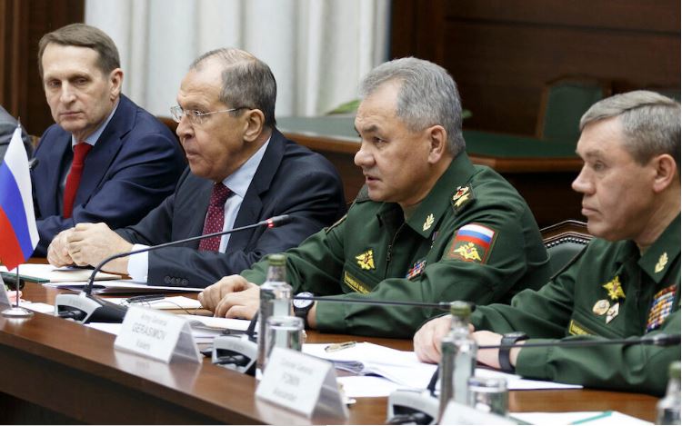 Ο Ρώσος υπουργός Άμυνας Σοϊγκού κάνει άνοιγμα στη Βρετανία με στόχο την «αποκλιμάκωση» της έντασης