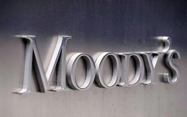 Moody’s: Πόσο απειλεί την Ελλάδα μία ρωσική εισβολή στην Ουκρανία