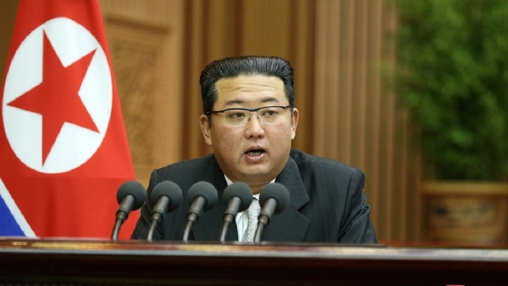 Βόρεια Κορέα: Ο Κιμ Γιονγκ Ουν ανακοίνωσε την πρόθεσή του να ενισχύσει το πυρηνικό οπλοστάσιο της χώρας