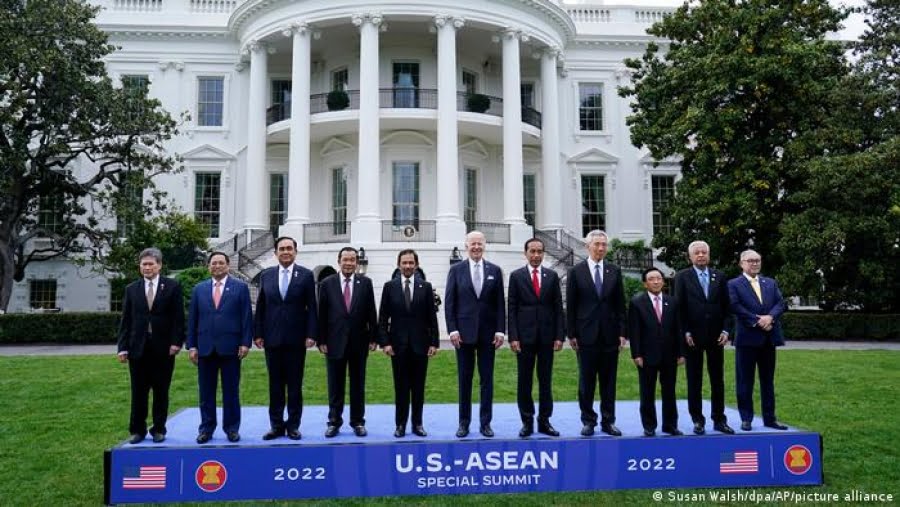 Πρώτη σύνοδος ASEAN στην Ουάσιγκτον – Μήνυμα προς Πεκίνο
