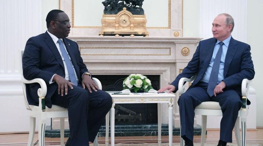 Επισιτιστική ανησυχία της Αφρικανικής Ένωσης που φθάνει στη Ρωσία για συνομιλίες με Πούτιν