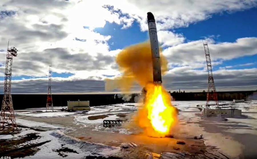 Μηνύματα σε εχθρούς και… φίλους – Η Ρωσία δοκιμάζει πυραύλους Satan-2» σε άσκηση