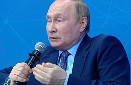Απόπειρα δολοφονίας του Πούτιν, αναφέρουν διεθνή ΜΜΕ! Χτύπημα στη λιμουζίνα του