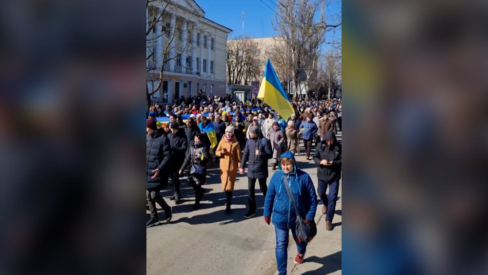 Η Ουκρανία καλεί τους κατοίκους να φύγουν από τη Χερσώνα ενόψει σχεδίων ουκρανικής αντεπίθεσης
