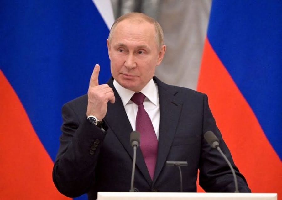 Politico: Πώς ο Putin «σχεδιάζει να συνθλίψει τους εχθρούς του σε όλη την Ευρώπη»