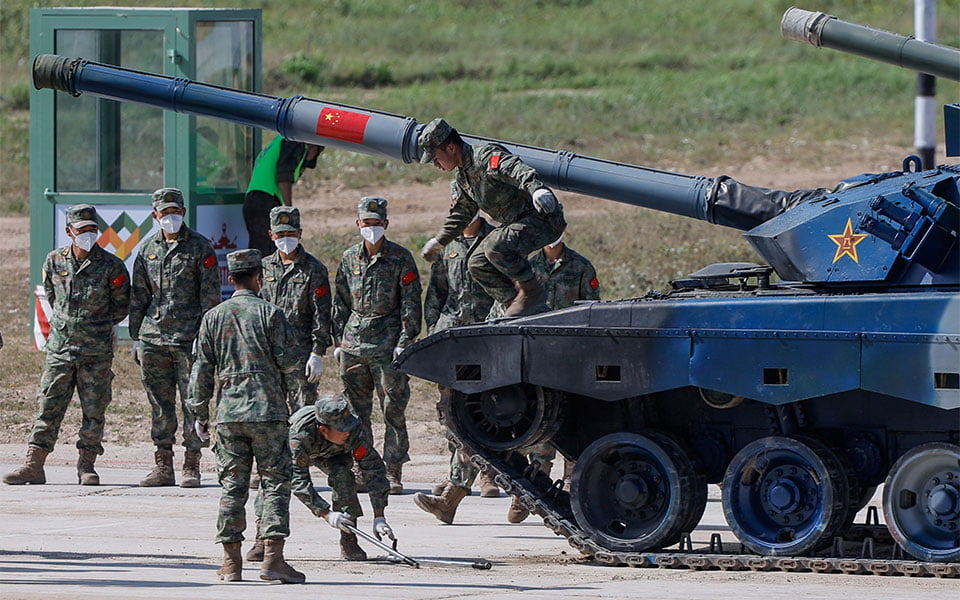 Κίνα: Στέλνει στρατεύματα στη Ρωσία για κοινά στρατιωτικά γυμνάσια