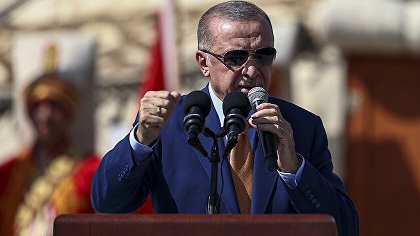 Polemiko yponooumeno apo Erdogan stin epeteio tis machis tou Mantzikert: Borei mia nychta na erthoume xafnika opoudipote