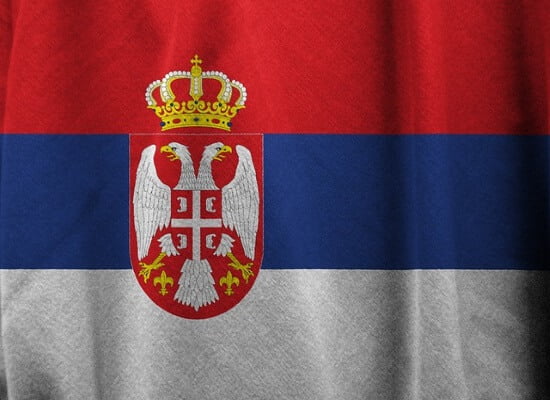 Σερβία: Η προσπάθεια διατήρησης της ουδετερότητας