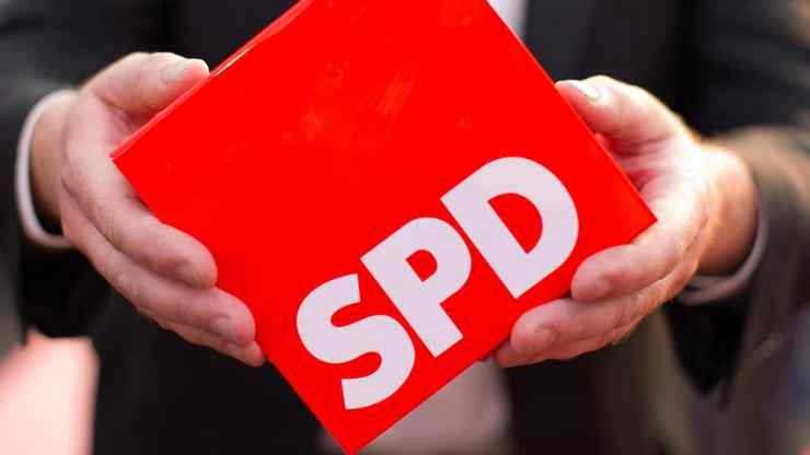 Γερμανία: «Τα όπλα πρέπει να σιωπούν!» – Η αριστερή πτέρυγα του SPD ζητά ειρηνευτικές συνομιλίες με τη Ρωσία