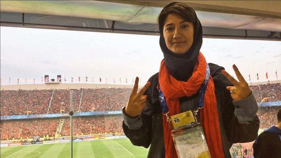 Ιράν: Συνελήφθη η γυναίκα που συνέβαλε στην αποκάλυψη του θανάτου της Μαχσά Αμινί – Δεκάδες δημοσιογράφοι στα κρατητήρια