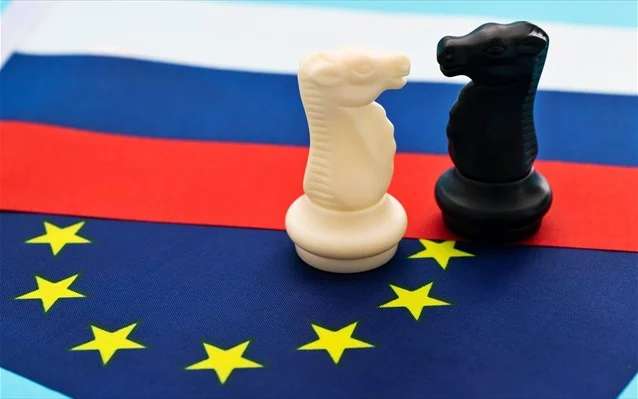 Ρωσία: Ετοιμάζει αντίποινα κατά της ΕΕ για τους περιορισμούς που επέβαλλε στις βίζες