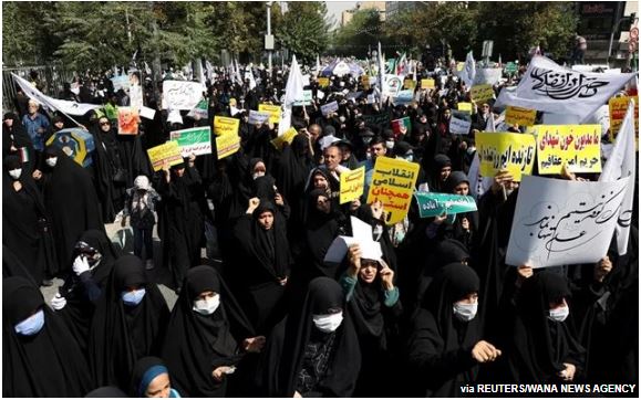 Ιράν: Στους 35 οι νεκροί στις διαδηλώσεις- Αντισυγκεντρώσεις από το καθεστώς