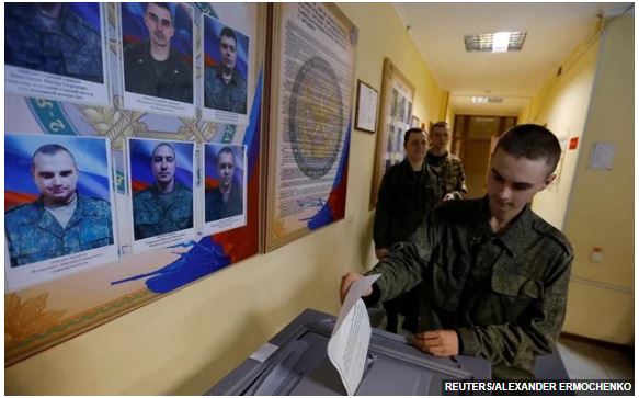 Ουκρανία: Σε εξέλιξη τα δημοψηφίσματα- Διεθνής καταδίκη