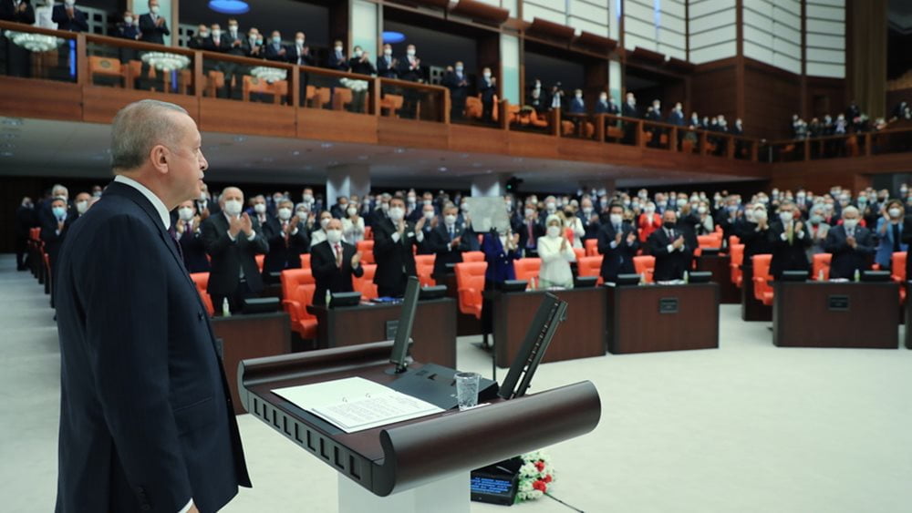 Τ. Ερντογάν: Κρατάει στις φυλακές τον πρόεδρο της Ένωσης Δικαστών Εισαγγελέων Τουρκίας