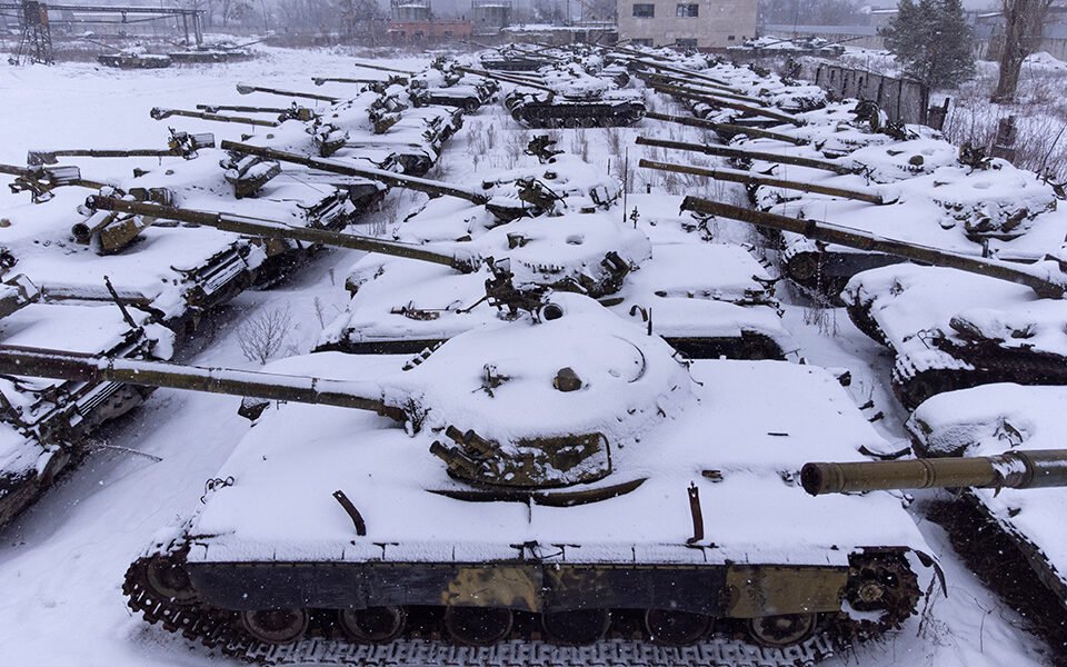 Πολεμώντας στους -30°C: Η πολεμική «σκακιέρα» του χειμώνα για Ρωσία και Ουκρανία
