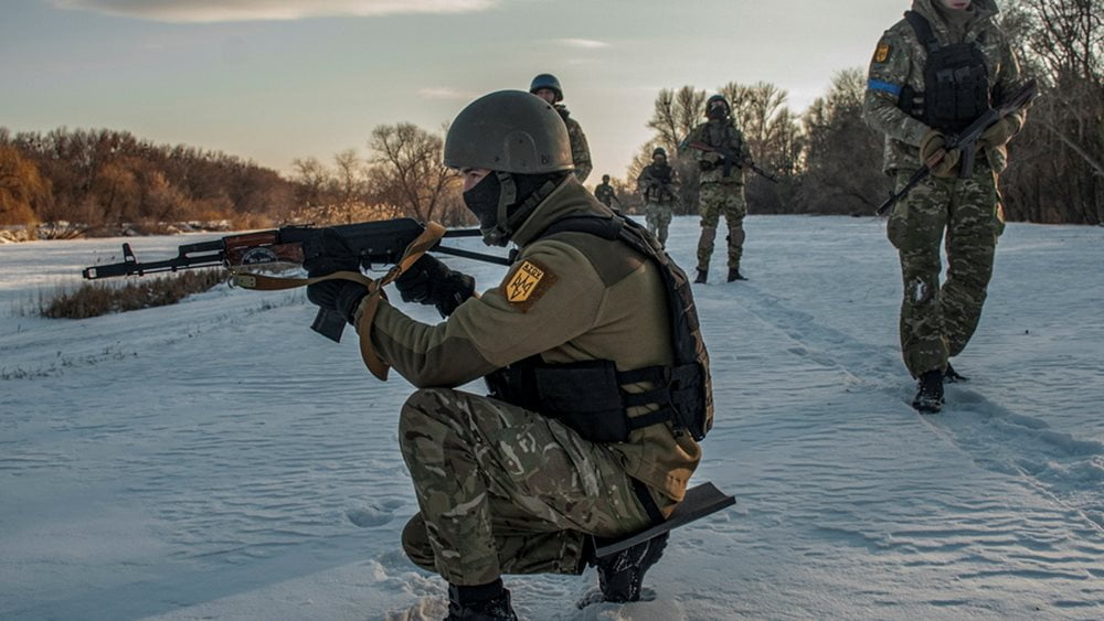 Welt: Η ΕΕ θα εκπαιδεύσει 15.000 στρατιώτες του ουκρανικού στρατού
