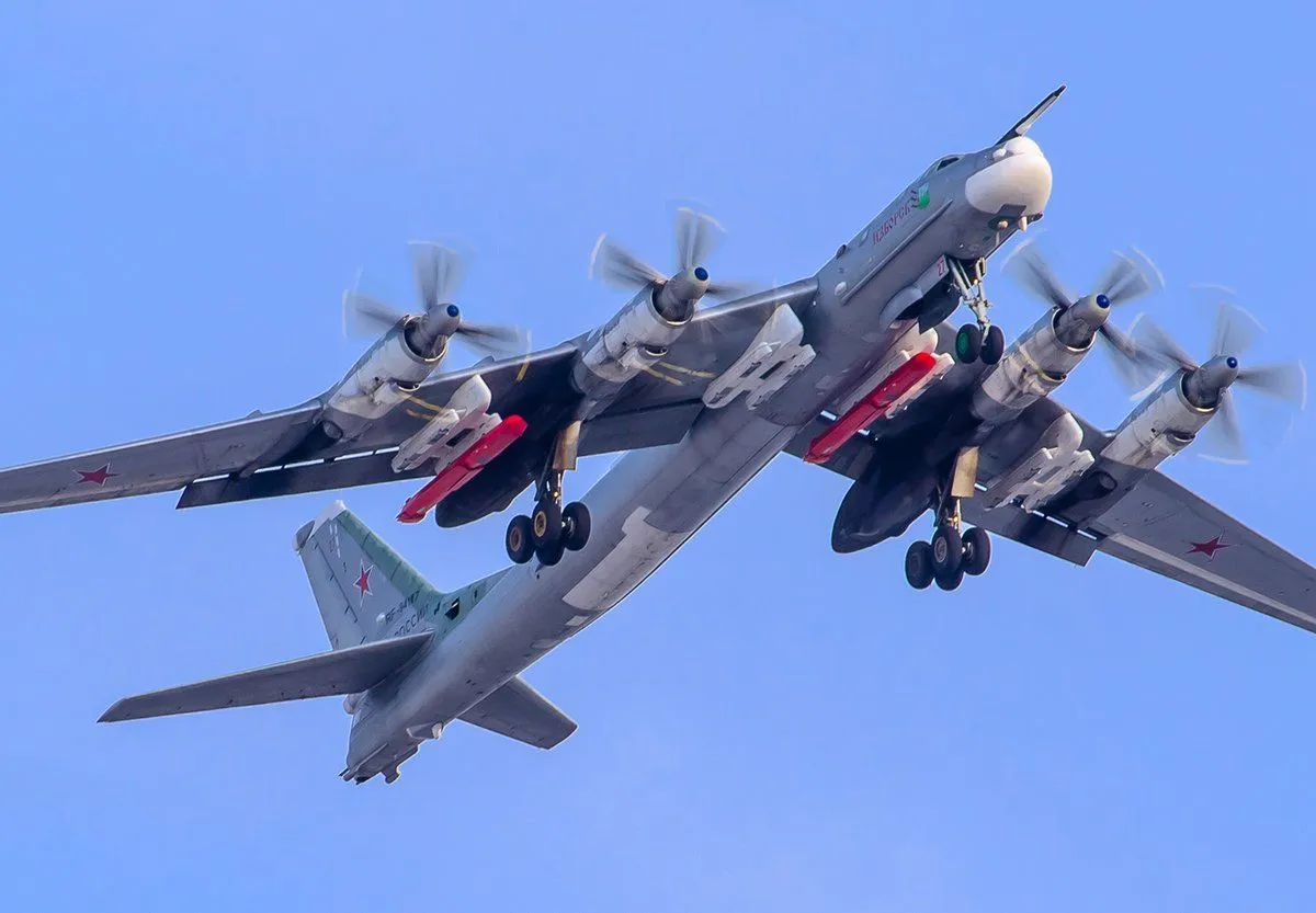 Ρωσία: Στρατηγικά βομβαρδιστικά πάνω από τον Ειρηνικό Ωκεανό, τη Βερίγγειο Θάλασσα και τη Θάλασσα του Οχότσκ