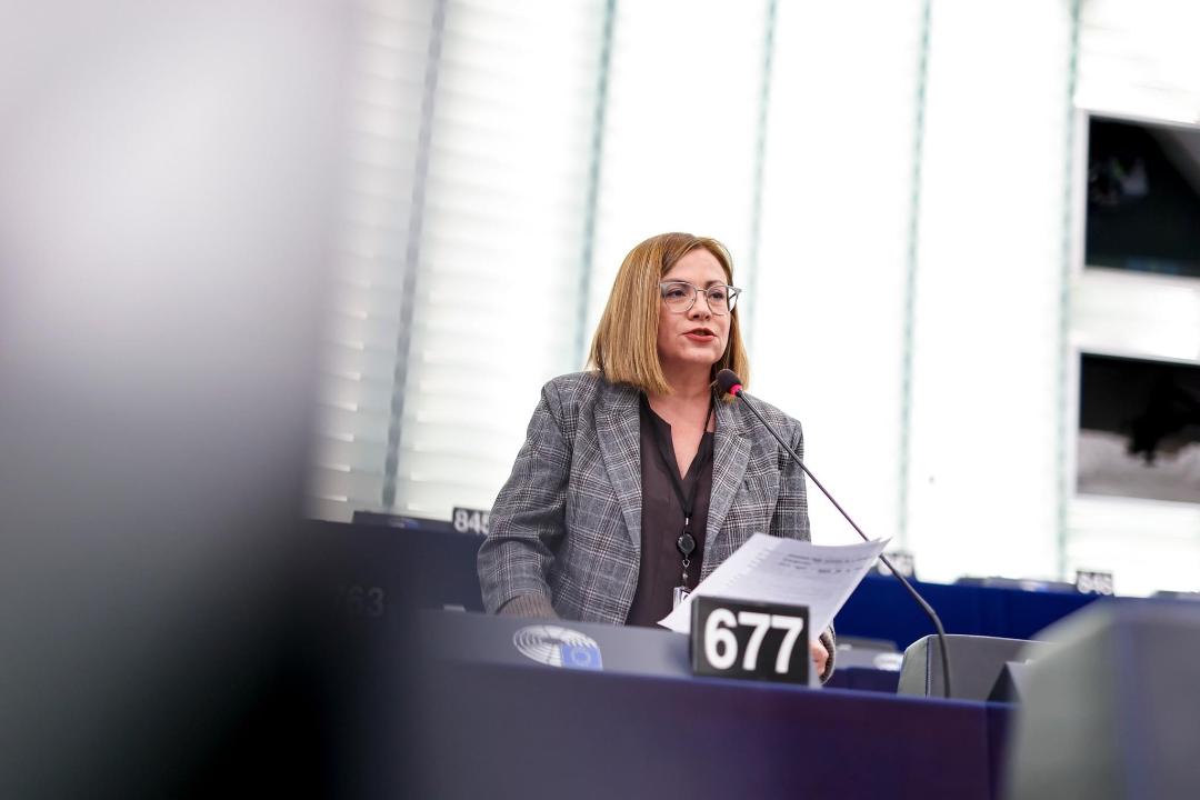 Μαρία Σπυράκη από το βήμα του Ευρωκοινοβουλίου: Η Τουρκία οπλοποιεί το μεταναστευτικό! Απάνθρωπη κακοποίηση 92 ανθρώπων